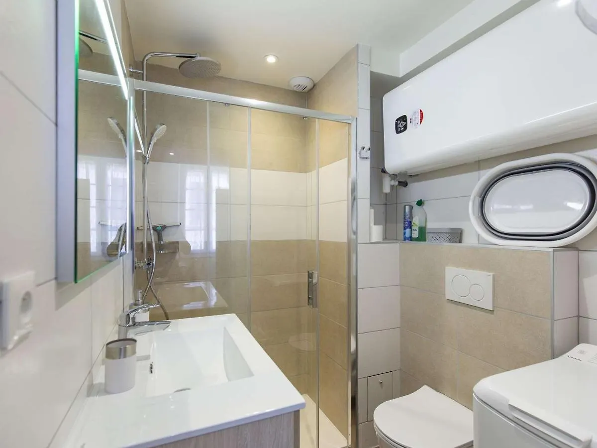 Appartement T2 Central A Cauterets, 2-4 Pers, Skis A 600M, Entierement Equipe - Fr-1-401-252